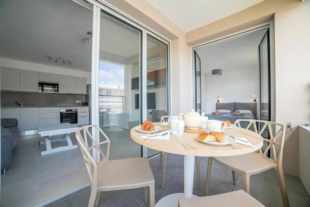 Marina Bay Apartment Antibes